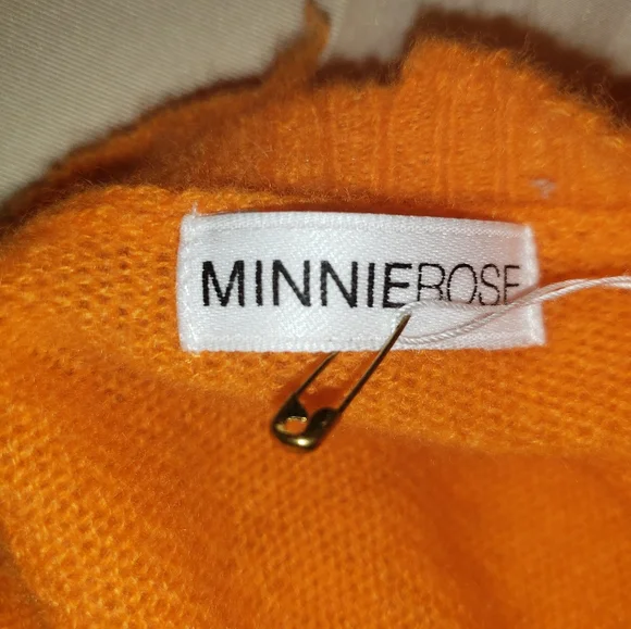 Minnie Rose 100% cashmere orange 🍊 crew neck cut trim. S/M Crew & Scoop Necks